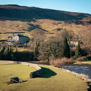 https://the-devonshire-fell-hotel.yorkshirehotels.net